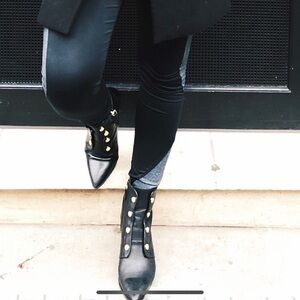 pre loved black boots